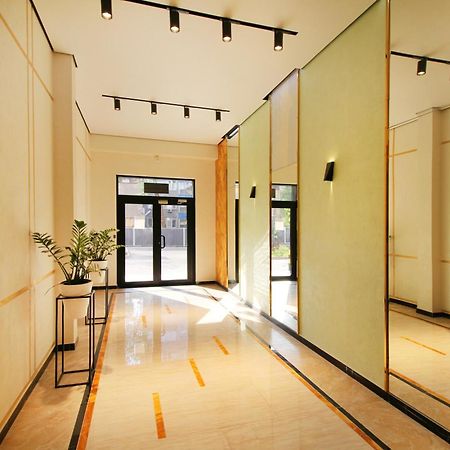 Your Home Away From Home 213 アルマトイ エクステリア 写真